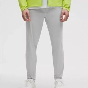 Lululemon Men's Pace Breaker Jogger Pants in Silver Dewdrop, Size M